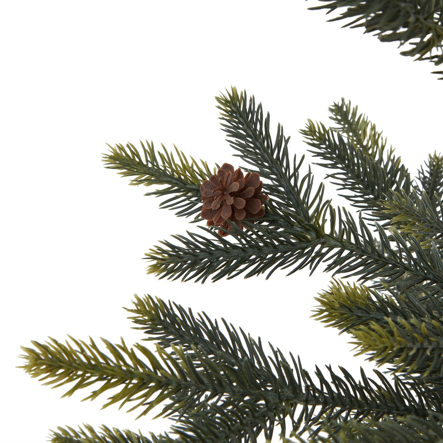 Medium Spruce Tree With Wicker Basket